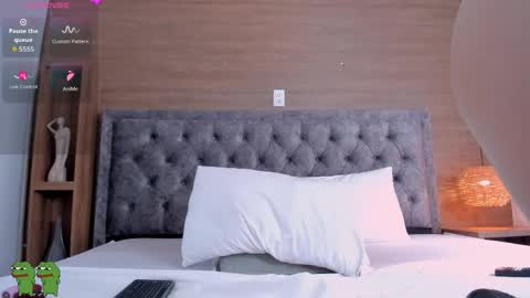 ASHLEY online show from April 15, 8:09 pm