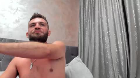 10in_deluxe online show from December 5, 7:29 am