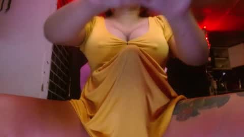  i am trixie im Your Selfsucking Mistress  online show from November 25, 12:31 am