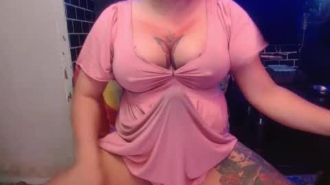  i am trixie im Your Selfsucking Mistress  online show from December 20, 2:51 am