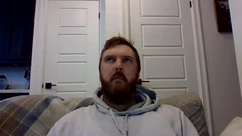 123holt123 online show from March 11, 8:42 pm