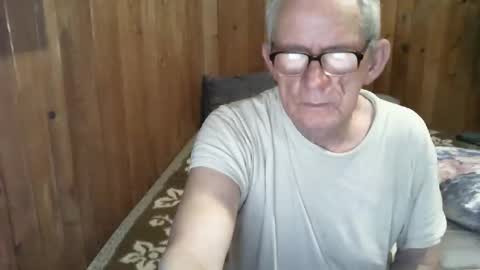 19georg54 online show from April 2, 7:10 pm