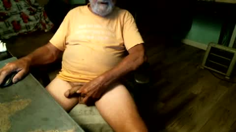 1handyanddee online show from August 2, 12:23 am