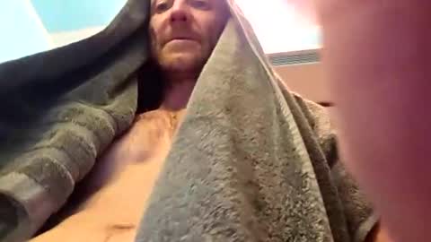 1knightluver69 online show from May 9, 4:40 am
