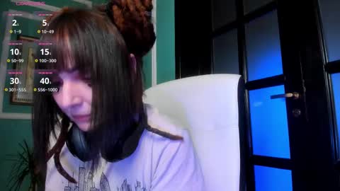 Moona  online show from November 2, 2:39 pm