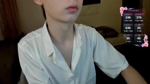 Milos online show from December 1, 5:33 pm