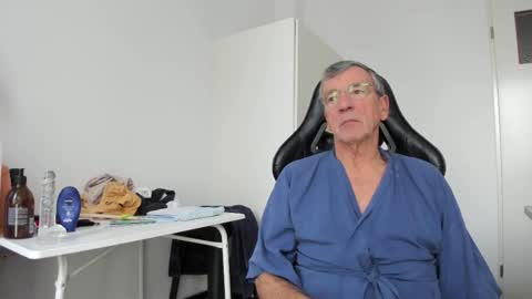 Henk online show from November 25, 2:05 pm