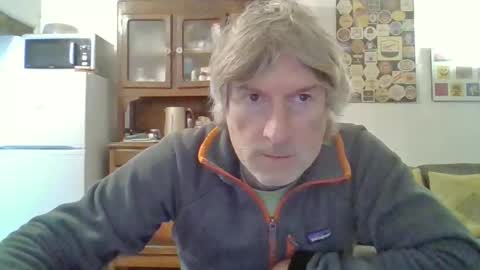 22esserre online show from December 15, 12:45 pm