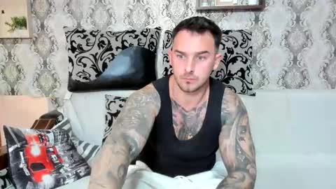 Snapshot of 2sexymuscles chatting on October 26, 9:03 pm 2sexymuscles online show from October 26, 9:03 pm