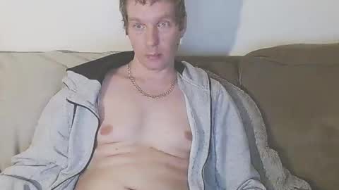 2small4you83 online show from February 11, 10:03 am