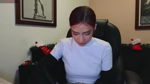 Sam online show from December 17, 11:44 pm