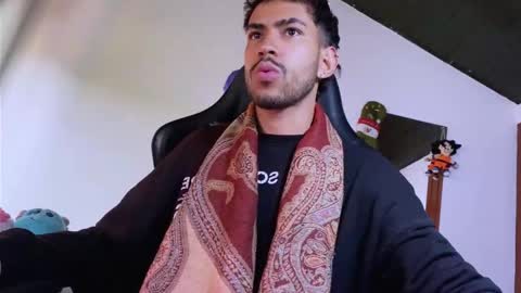 E V I L online show from December 15, 7:43 pm