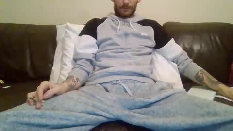 420feetloverr420 online show from February 13, 2:37 am