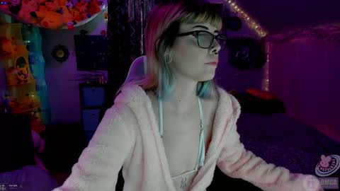 Mo online show from October 27, 2:28 pm