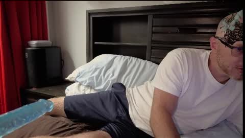 Hi Five The Short Guy online show from June 18, 2:17 am