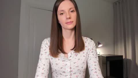 Anna online show from March 28, 8:32 pm