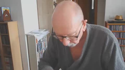  Papi  online show from November 3, 9:10 am