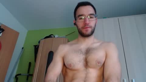 Snapshot of 8000zuerich chatting on March 12, 10:48 am Nicolas online show from March 12, 10:48 am