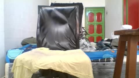 8inchesedger online show from February 28, 5:28 pm