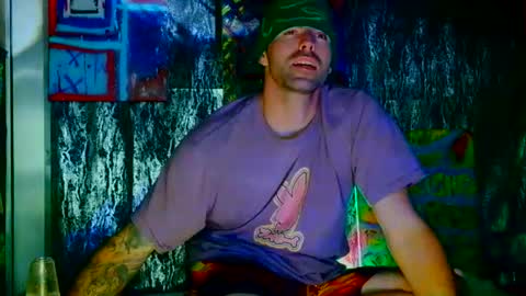 Snapshot of 8inspyder chatting on October 16, 7:30 am EvelDicknievel1 online show from October 16, 7:30 am