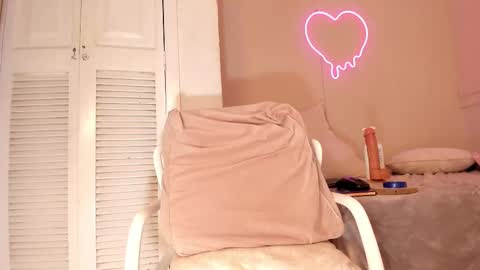 _aleja_x online show from October 10, 3:18 pm