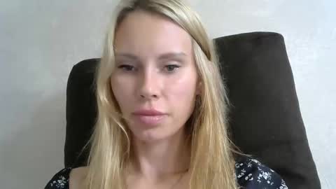 Snapshot of _alex1819 chatting on September 21, 11:03 am _alex1819 online show from September 21, 11:03 am