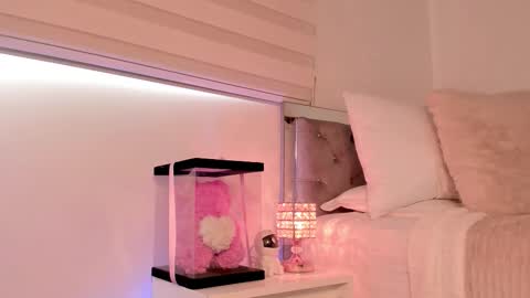 Karo online show from March 13, 8:45 pm