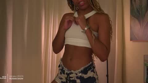 Snapshot of _angeleyes chatting on October 5, 11:23 pm Angie -  online show from October 5, 11:23 pm