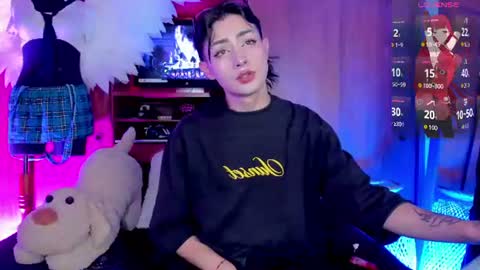 Angell Dustt  online show from June 27, 9:32 pm