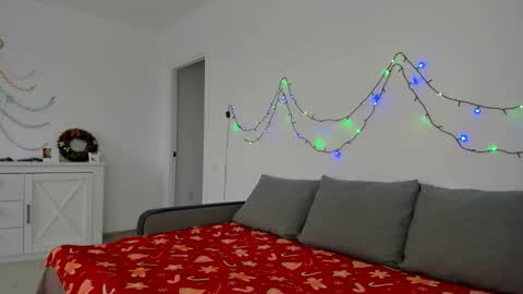 Anna online show from December 2, 12:25 pm