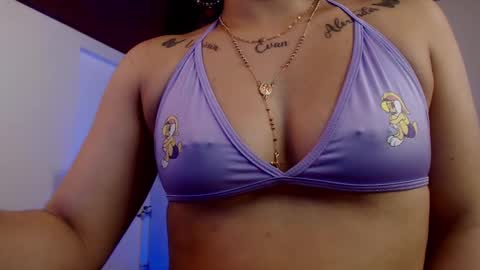 Snapshot of _anne_hot chatting on December 14, 3:36 pm Anne online show from December 14, 3:36 pm