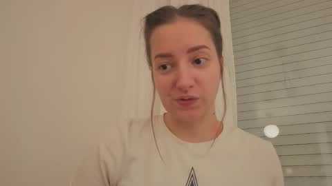 Anna online show from November 16, 9:50 pm