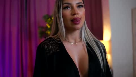 Arielle online show from February 18, 3:10 pm