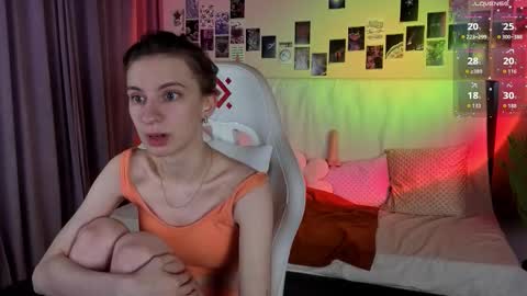 _ash_leyy_ online show from March 24, 1:33 am