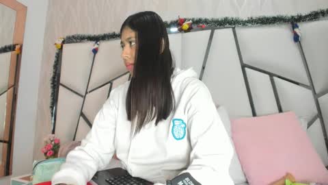 Aura online show from December 21, 3:24 am