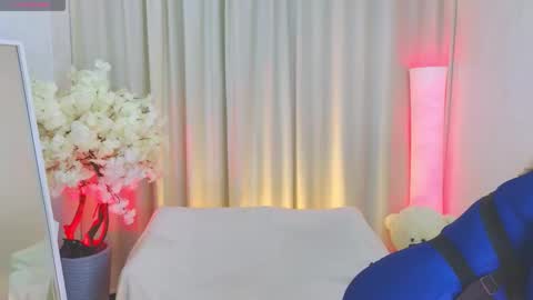 Jess online show from December 14, 3:35 am