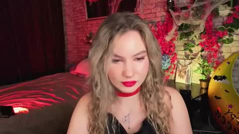 Bella online show from October 29, 8:31 pm