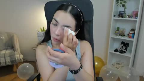 Bella Evans online show from May 21, 5:03 am