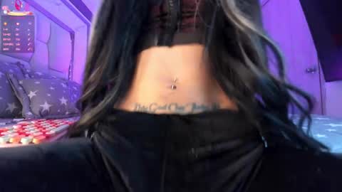 _bellaswwet_ online show from February 7, 5:27 pm