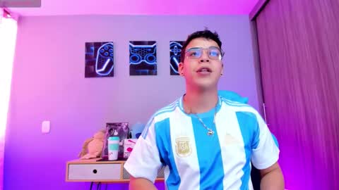 _blake_boy online show from January 17, 6:39 pm