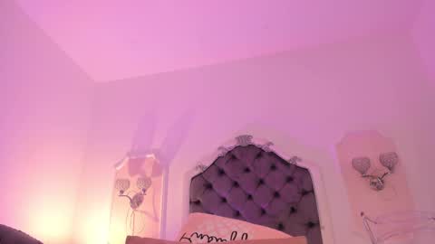 Brenda  online show from October 3, 8:06 pm