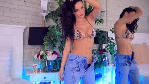 _carlawhite_ online show from January 19, 4:55 am