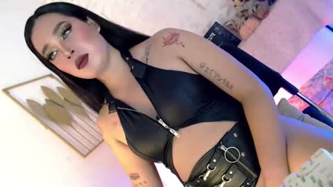 Caroline online show from February 9, 7:34 am