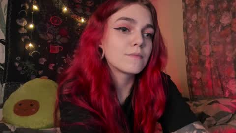 Caroline online show from December 21, 2:36 pm