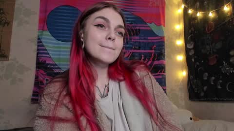 Caroline online show from February 7, 7:59 pm