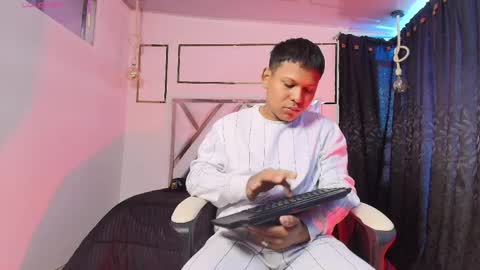 Cesar  online show from April 1, 1:34 pm