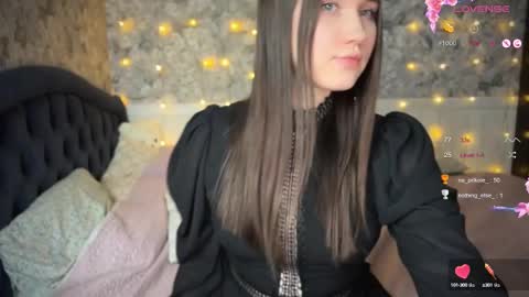 _chloe_miller_ online show from February 20, 5:30 pm