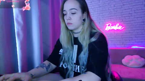 Nica online show from September 11, 5:09 am