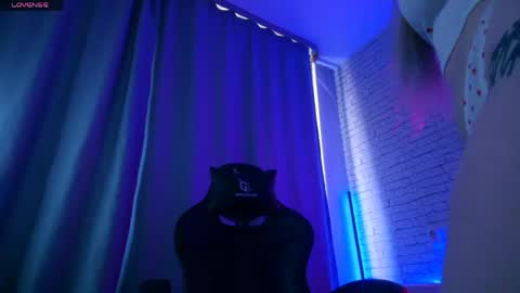 Nica online show from April 18, 6:48 am