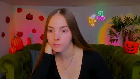 Erika online show from November 4, 2:18 pm